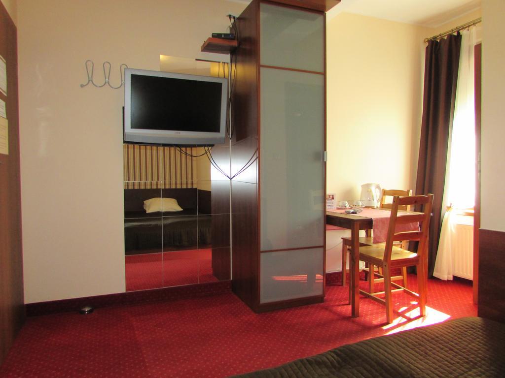 Villa Ventana Poznan City Free Parking Sniadanie W Cenie الغرفة الصورة